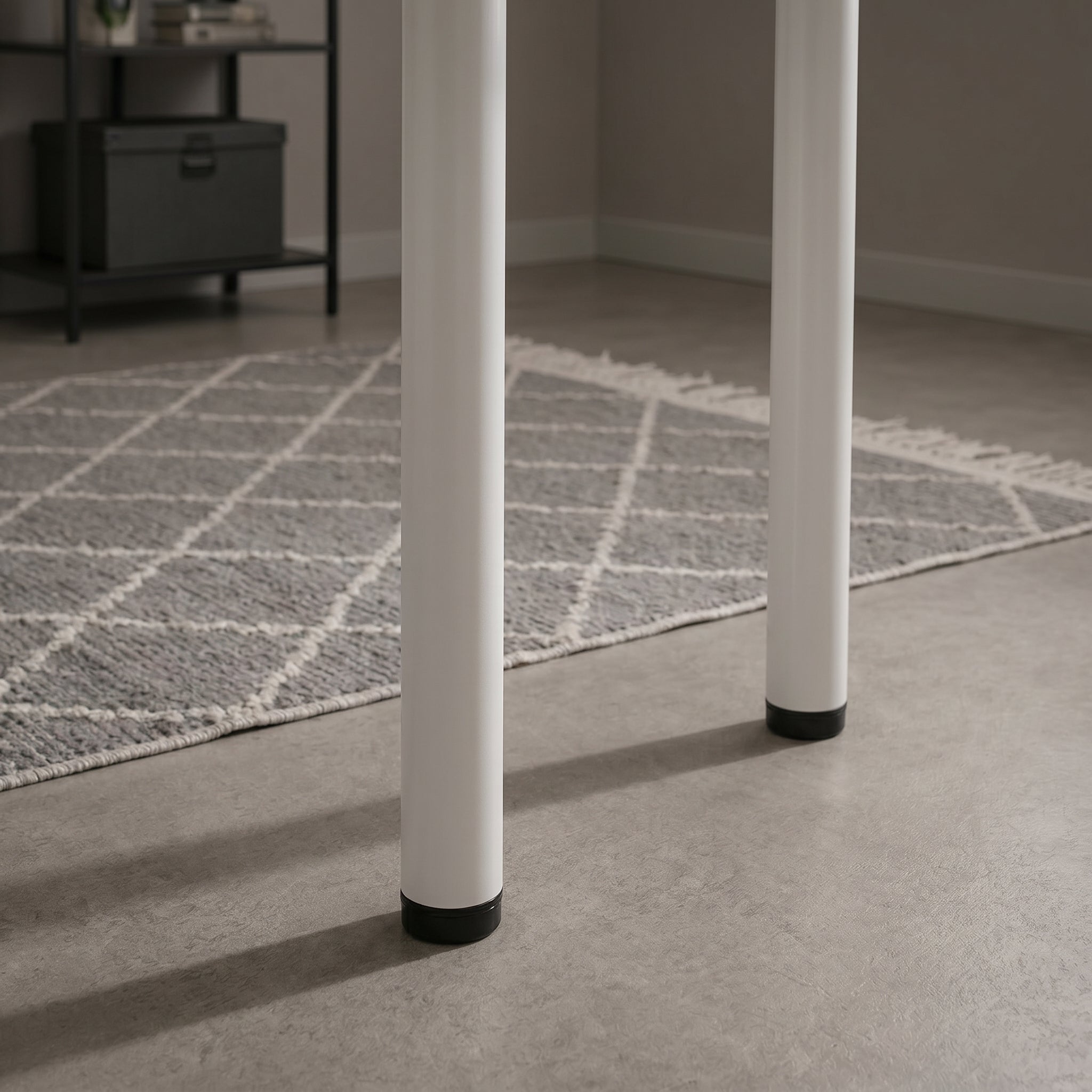Signature Single-Vault Desk – Compact Edition